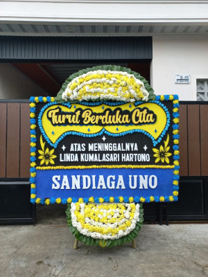 Papan Bunga Duka di Alasa Talumuzoi